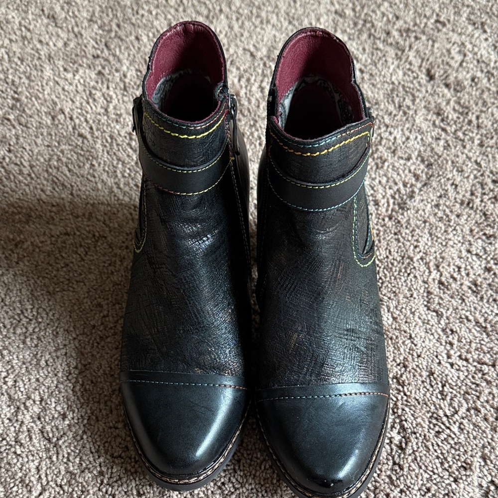 L'ATISTE Ankle Boots Black and Brown